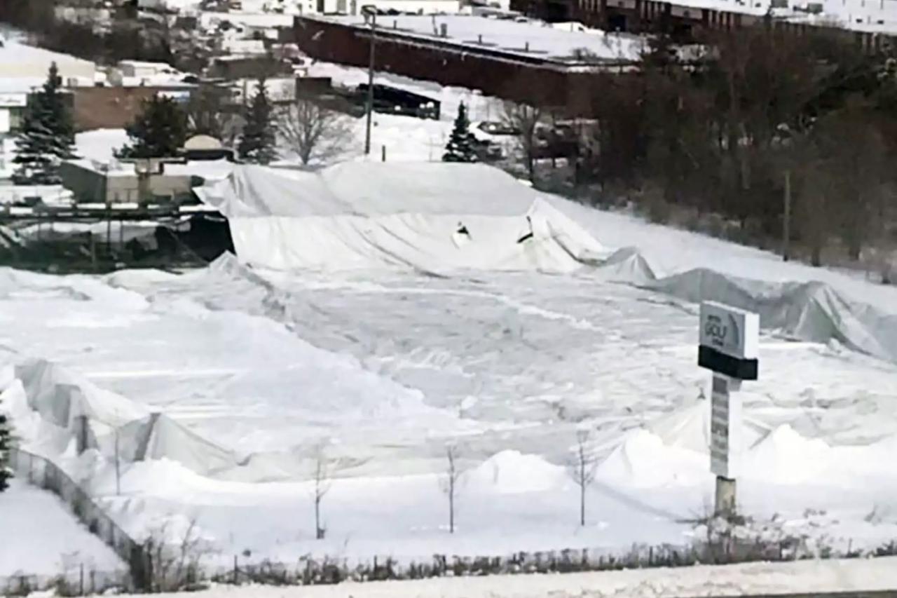 تخریب زمین گلف تورنتو به علت بارش برف
