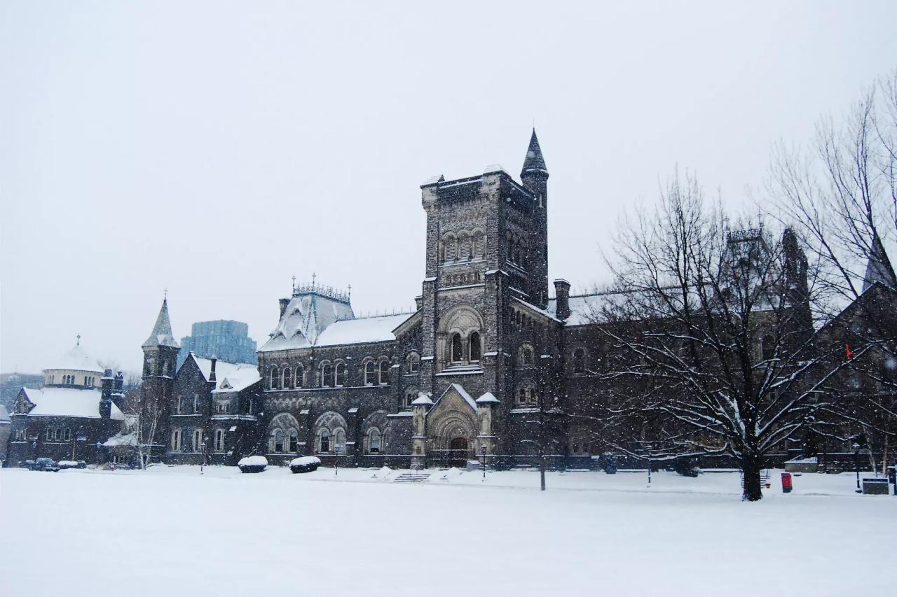 دانشگاه تورنتو بهترین دانشگاه کانادا و رتبه 28 جهان