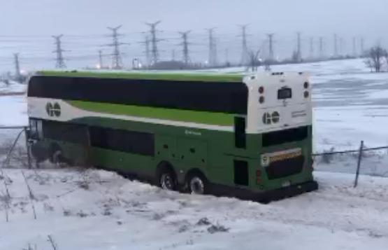 تصادف یک دستگاه اتوبوس GO در بزرگراه 407 تورنتو