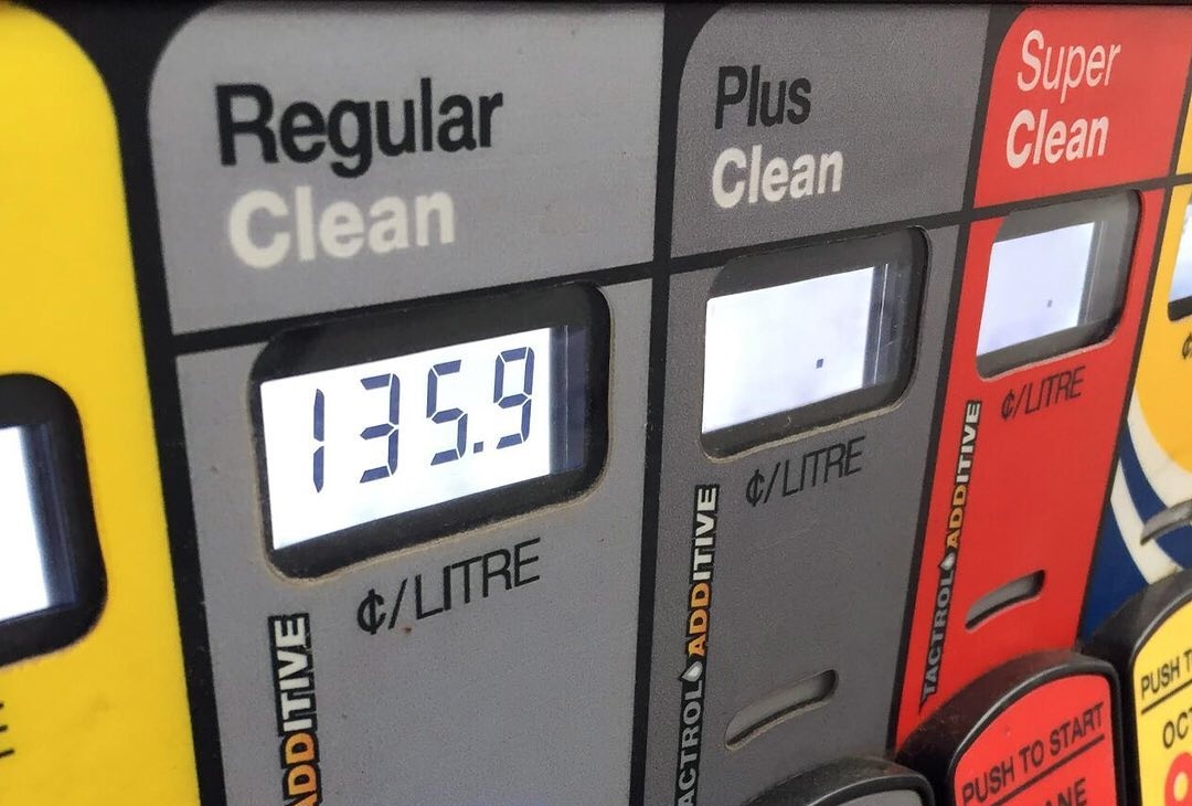 امروز پنج شنبه و فردا جمعه قیمت بنزین در تورنتو گران می شود
