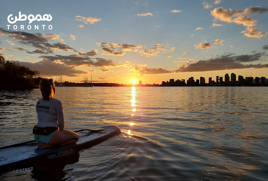 تماشای غروب آفتاب هنگام کانو سواری و پدلینگ در تورنتو آیلند